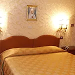 Pace Helvezia Hotell 4*