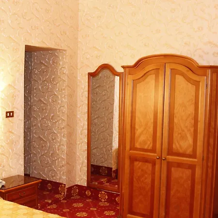 Pace Helvezia 4* Řím